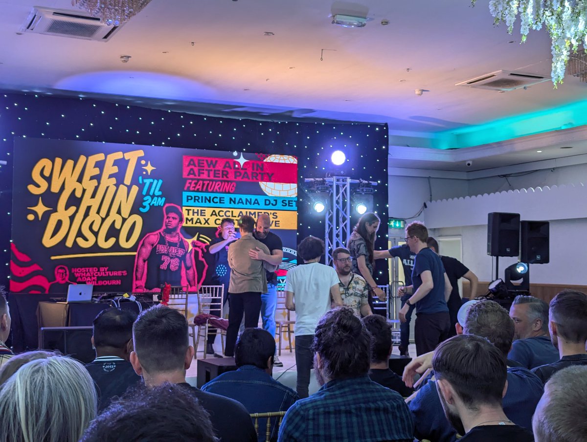 mel_rogue's tweet photo. @WhatCultureWWE @SimonMiller316 @MichaelHamflett @MSidgwick @PhilMyChambers @adamwilbourn @GMorgan04 @psyniac_123 @itsadamnicholas Fun as always, great to see you guys live for a second time. I would've come and said hello but I was super ill and didn't want to cough all over you. Hope you all had a great time at All In and Sweet Chin Disco https://t.co/QO72ayAPuK