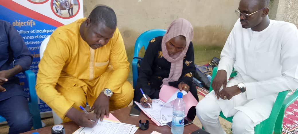 🌍 Préparez-vous pour la Journée Mondiale de Nettoyage ! 🧹**

J'ai eu l'honneur de représenter Youth Volunteers Chad Act4SDG au côté de la vice présidente et le Secrétaire général lors de la signature de notre partenariat avec Let's Do It Chad. 🤝