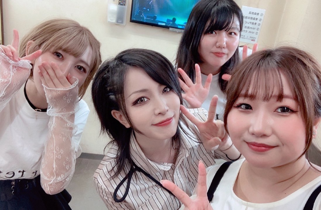 shizuki_143cm's tweet photo. #ハカセ生誕 #WA28 💐

･ASH FRAST 愛沢絢夏さん
･2WINGさん
･楠井まりかさん
･Partyさん
･ぽてそさん

ありがとうございました🫶

お写真は撮れませんでしたが、他の演者の皆様も本当にありがとうございました！ https://t.co/aCB70jS4Hy