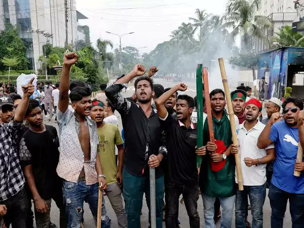 NewsAlgebraIND's tweet photo. SHOCKING NEWS 🚨 Bangladeshi students now demand IMMEDIATE resignation of anti-Hijab teachers.

Students Body now hounds teachers opposed to hijab in Bangladesh.

They even released a list of 100 teachers and accused them of being ‘anti-hijab.’

The comprehensive list featured educators from all prominent institutions in the Islamic Republic, including the University of Dhaka.

REFERENCE -
https://t.co/zflZcN5Yh4