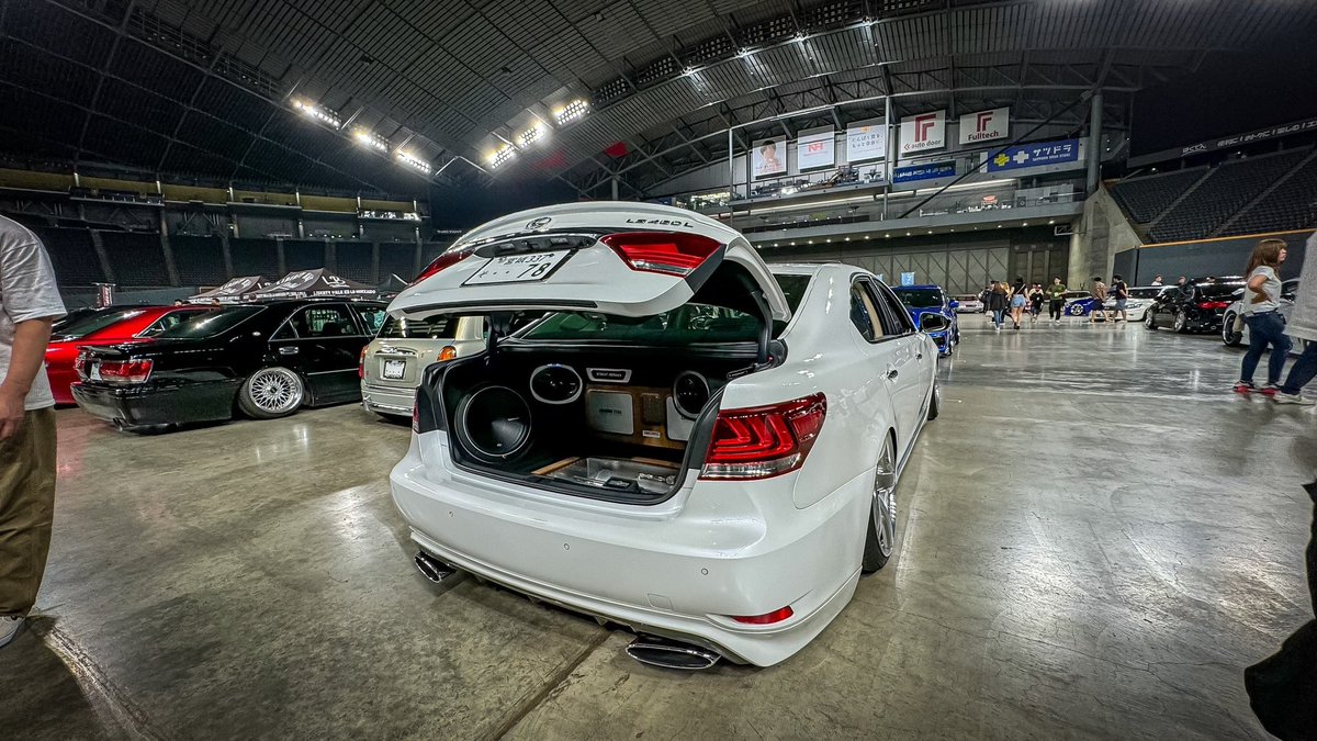 Yuga_96's tweet photo. #EZOist 
#EZOistJAPAN
#札幌ドーム
#大和ハウスプレミストドーム
#LEXUS
#LS460L
#executive
#brembo
#KAZSUS
#BENTLEY 
#トランクオーディオ
#ハードライン https://t.co/fJCQeaZUSZ