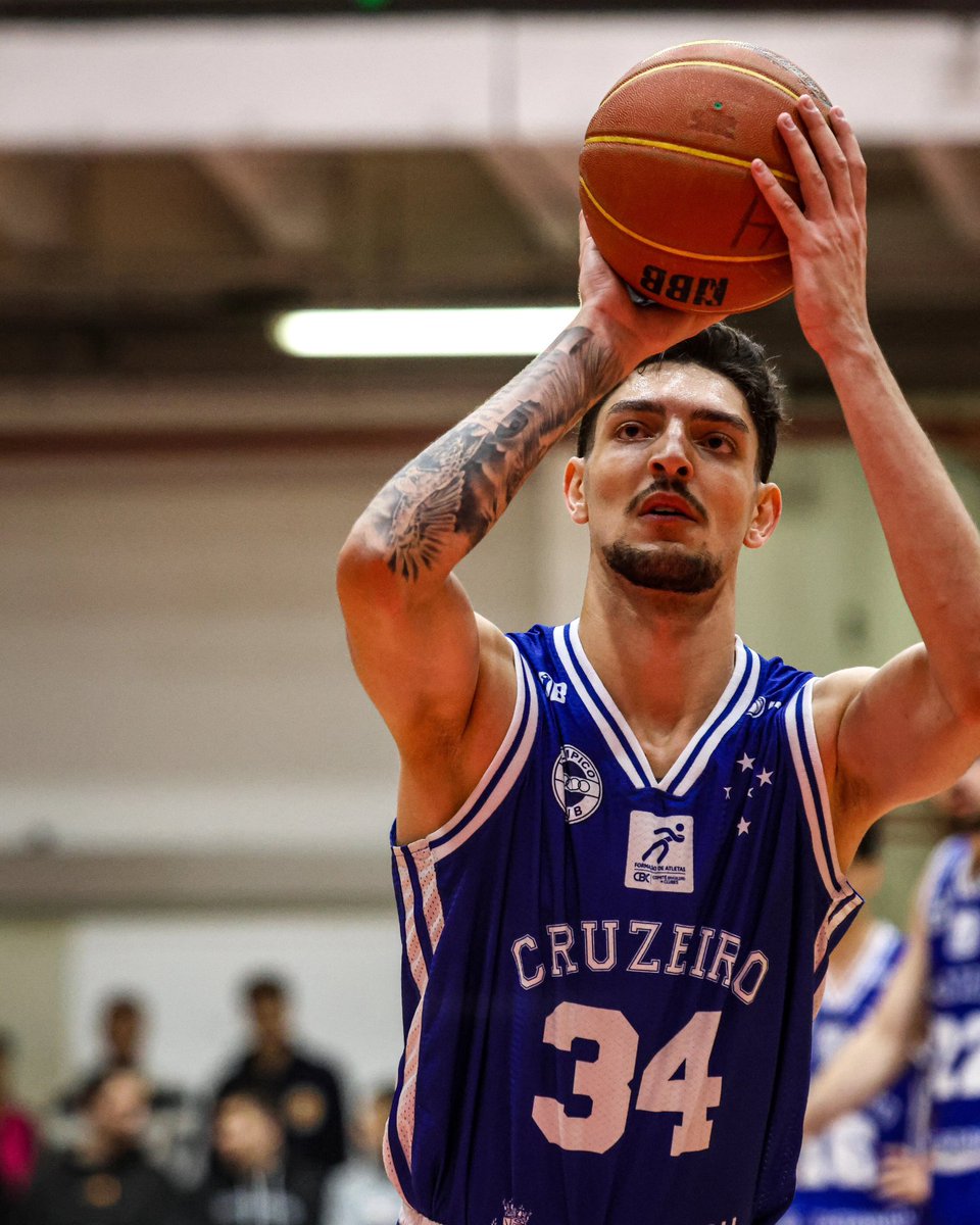 crzbasquete's tweet image. 🏀 O Cabuloso está em quadra para a 1ª rodada da Série Ouro, enfrentando o anfitrião e atual campeão! 

Vamos com tudo nessa batalha, Cruzeiro! 💪✨

#ldb #basketball #cruzeiro #SérieOuro