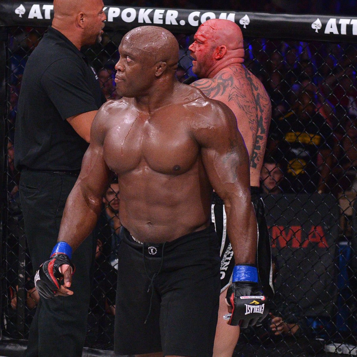 MMAUNCENSORED1's tweet photo. 48 year old Bobby Lashley is considering a return to combat sports after leaving WWE. 

#UFC #WWE #MMA #Boxing https://t.co/0ichznebrA