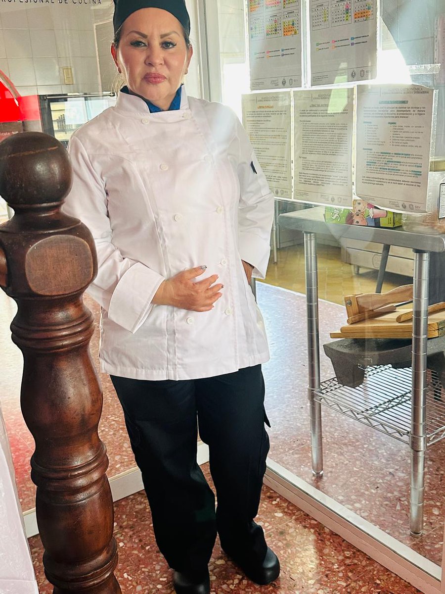 Crystal Molly tweet media