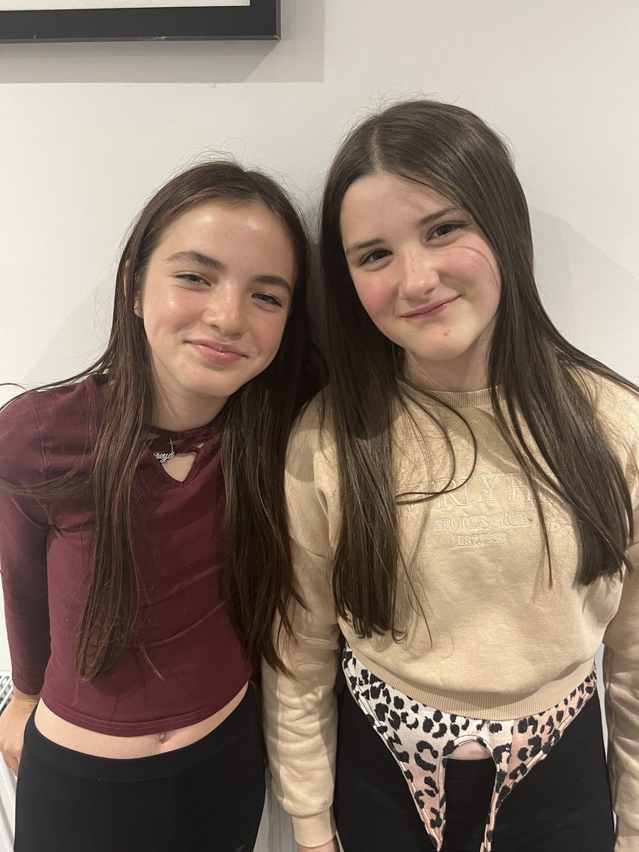 When the family visit for bank holiday weekend 3 years apart!!! Stop growing ☺️