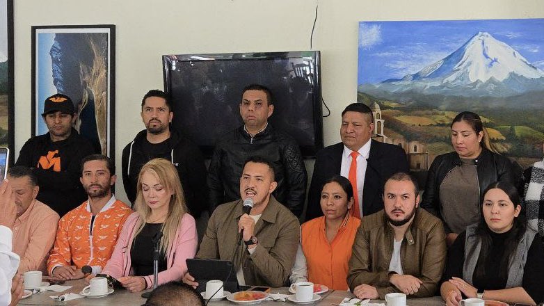 RodrigoSamC's tweet image. A las y los militantes y simpatizantes de @MovCiudadanoMX en el #Edomex: El mañana nos pertenece y seguiremos avanzando con la visión democrática, sólida y congruente, que caracteriza a nuestro dirigente, @DanteDelgado. Lo Nuevo tiene que ir en serio y #ConLosGuantesBienPuestos