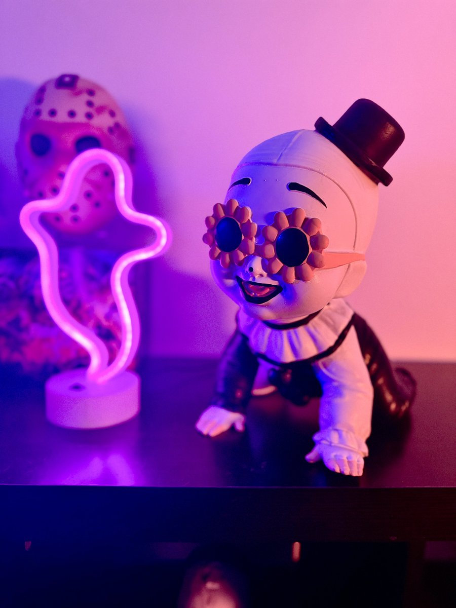 New addition to our background, Now we’re ready for Terrifier 3! 🤡🥹 

Thanks to Krazymegt for sending! #Terrifier3 #arttheclown <a href="/damienleone/">Damien Leone</a>