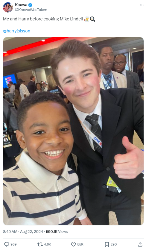 dsshake's tweet image. Watch: MyPillow CEO Loses Fight With 12-Year-Old Child at DNC

An “undercover” Mike Lindell is running around the Democratic National Convention arguing with Democrats.

@KnowaWasTaken #lumpypillows 😂👇🏾
newrepublic.com/post/185161/my…

Lindell was not the only Republican weirdo to get…