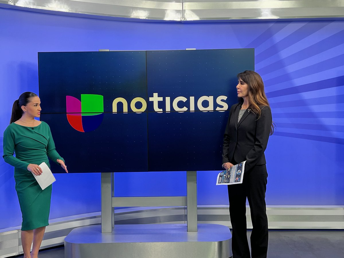 miFBIElPaso's tweet image. Hoy el #FBIEP hablo con Univision sobre nuestro próximo Evento de Reclutamiento de Diversidad el 6 de septiembre. Sintonice esta noche para obtener más información sobre el evento y sobre las diferentes oportunidades de empleo dentro del FBI.