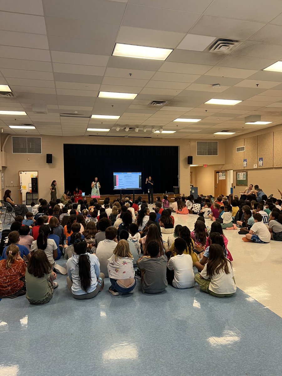 Chris Robertson (@lvbesprincipal) on Twitter photo Enjoyed meeting with all of our grade levels today at our back to school assemblies! It’s going to be a great year <a href="/LucyVBarnsley/">Lucy Barnsley</a>! Enjoyed meeting with all of our grade levels today at our back to school assemblies! It’s going to be a great year <a href="/LucyVBarnsley/">Lucy Barnsley</a>!