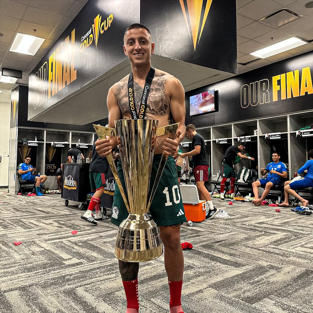 fla_infos's tweet photo. ⚠️| Flamengo tem interesse na contratação do ponta-direita Roberto Alvarado, do Chivas, do México.

Há alguns dias, o Rubro-Negro enviou a primeira proposta, que foi recusada pelo time mexicano, mas uma segunda oferta já foi enviada pelo Fla.

(Via @TUDNMEX | @GibranAraige) 🇲🇽 https://t.co/nxkWoKvXmE