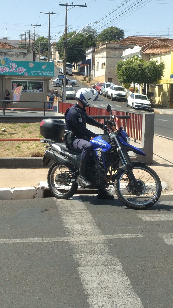 Uns fraga de SAP Paulo
Taxista usando botas
GCM 
Fora o cowboys que foi tudo de bom