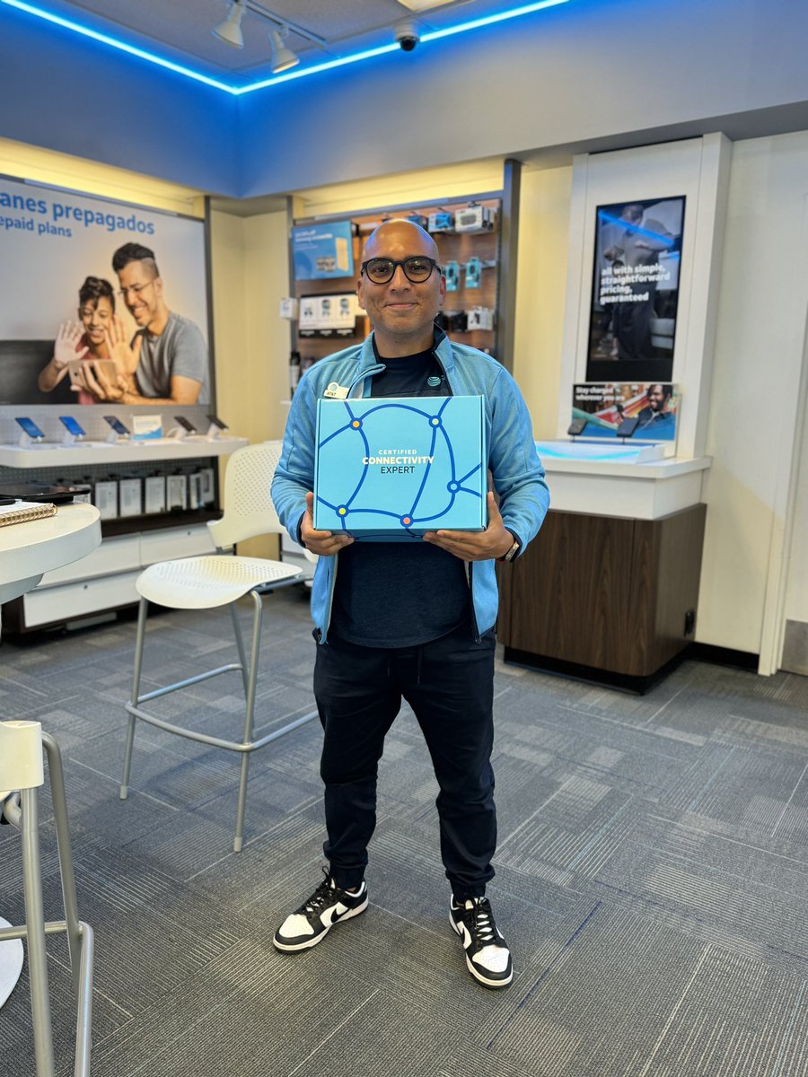 I’m so proud to be a connectivity expert. Hard work pays off 🙏🏽 #gotmypic #gotmycarepackage #blessed