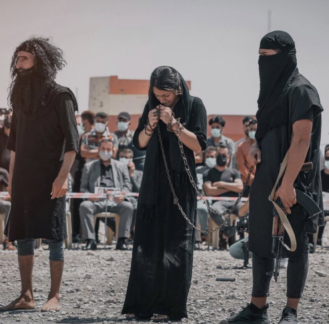 lS verkaufte jesidische Frauen und junge Mädchen in Mosul und Raqqa und online‼️

7.000 Frauen und Kinder wurden entführt, vergewaltigt und verkauft!
2698 werden seit 10 Jahren vermisst.

Und keine Proteste‼️

Keine Erwähnung‼️
Die Medien ignorieren sie‼️
Die UN ignoriert sie‼️