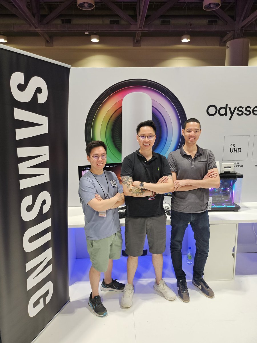 KarQGames's tweet photo. Thanks everyone who joined me this weekend at the @SamsungCanada Odyssey Gaming booth. It was a pleasure meeting &amp; competing 1:1 in Fortnite! Until next time.

#Samsung #OdysseyNeo #OdysseyOLED #OdysseyArk #EpicScreenEpicPlay #Odyssey #990PRO #PROSvsJOES #ad https://t.co/U8OaoIh606