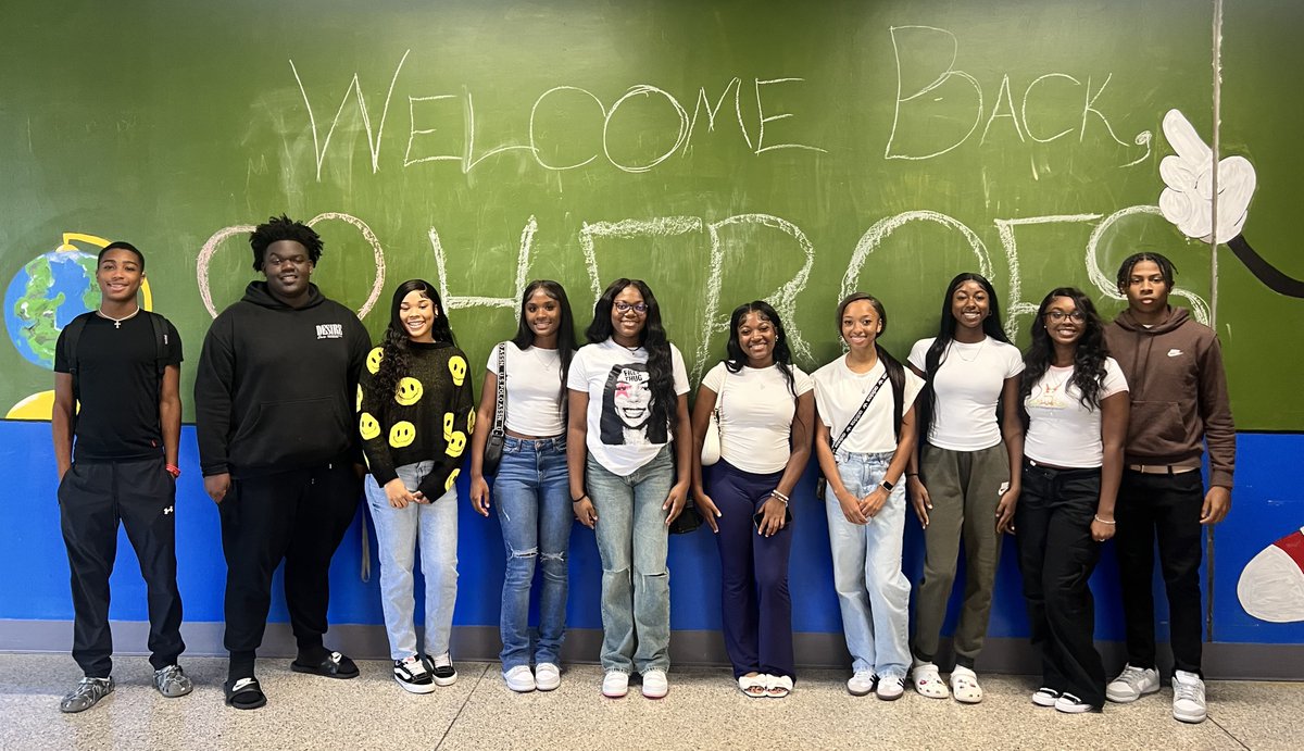 WHS_Seminoles's tweet photo. Seminole Mentors spent the afternoon defining their vision for service and planning the year’s mentoring activities at Veterans Elementary School. Thank you HEROES for your Warm Welcome!
#Built4Bibb #WestsidePride #VeteransHeroes https://t.co/3DUJsPNaLv