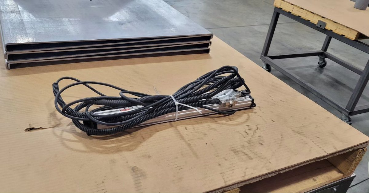 SilverbackMach's tweet photo. We installed a new set of scales on one of our local customers' press brakes after it was having issues referencing!🦍🔧🇺🇸

#silverbackmachine #punchpress #metalfab #pressbrake #ironworker #welding #metalfabrication #plasmacutting #steelfabrication #machineshop #shearblade https://t.co/FDhaHVc0WY