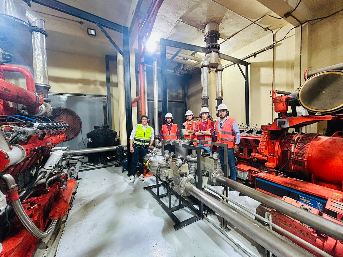 ISTAustro's tweet image. #InformaTEC | ✅Estudiantes de la Carrera de Electricidad💡 realizaron una visita técnica a la planta de generación de electricidad a partir de residuos urbanos, ubicada en el complejo ambiental Pichacay, en la ciudad de Cuenca.

bit.ly/4dJthJa