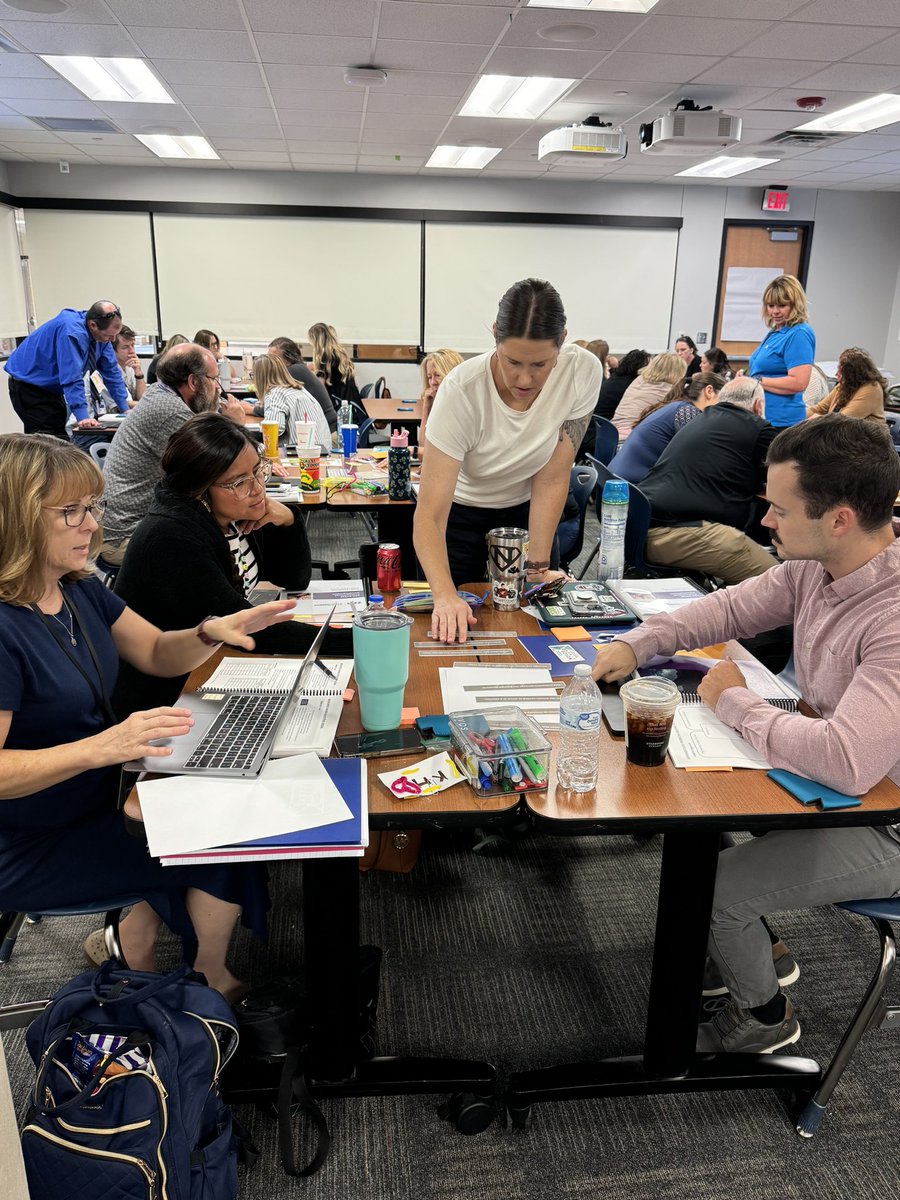 McKinneySTEAM's tweet image. STEAM Ambassadors had the opportunity to learn all about the vision of #STEAM education in TX, practice #STEMFluencySkills & #EngineeringDesignProcess & meet a valued community partner and our title sponsor @NOVOSFiBER! Thank you for investing in #myMISD #CuriousCreativeConnected