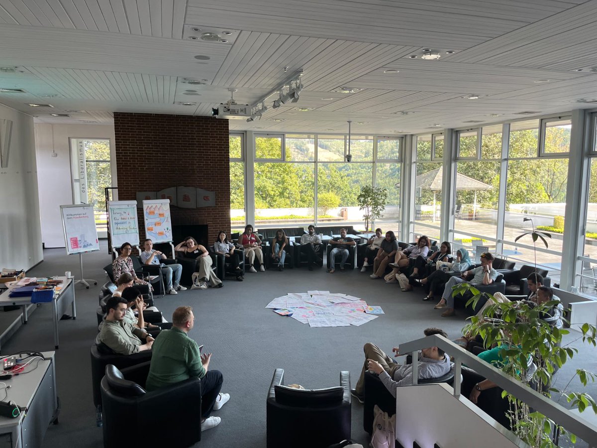 Nuestro director <a href="/RodrigoDavid_/">Rodrigo Ramazzini</a> participó por dos semanas en el programa "Strengthening the Impact of NGOs and Think Tanks: Leadership, Strategy and Policy-Making".

En <a href="/IAF_Gummersbach/">IAF Gummersbach</a> junto a líderes de organizaciones liberales de  diferentes partes del mundo.