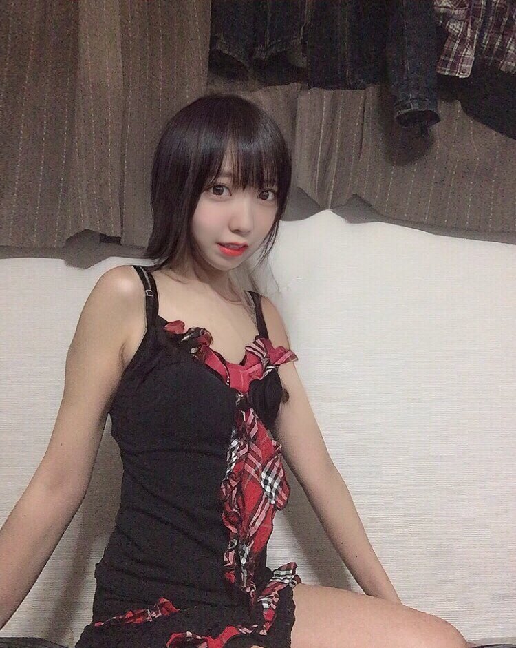 IybTvy8pj5ZvV9r's tweet photo. 【自己紹介】
・九州男児　172㌢/55㌕
特技  ピアノ
好きなもの
オシャレ　ドラゴンボール　るろうに剣心　キングダム　セーラームーン　猫　らーめん

こんな私でも推してくれると嬉しいです❤️

＃女装
#男の娘 https://t.co/MEa7pjO0XJ