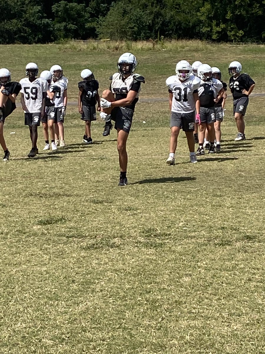 gbi185's tweet photo. @MCMS_Bulldogs 🏈 getting ready for Henderson Middle school 🏈 ( Butts Co ) weds at our house. Hard work will pay off. #gothesecondmile @smalltweed42 @IamaCHAMP91 @MPHSFootball https://t.co/ET7BNPNa4c