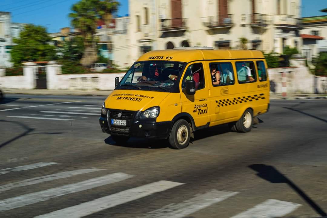 E_RdgzDavila's tweet image. Cuando a inicios de 2019 se pusieron en funcionamiento casi 400 microbuses marca Gazzelles provenientes de la Federación Rusa, no imaginábamos todo lo que vendría después. 

Trabajábamos para que otras provincias también tuvieran igual posibilidad. Otra fue la historia.

#Cuba