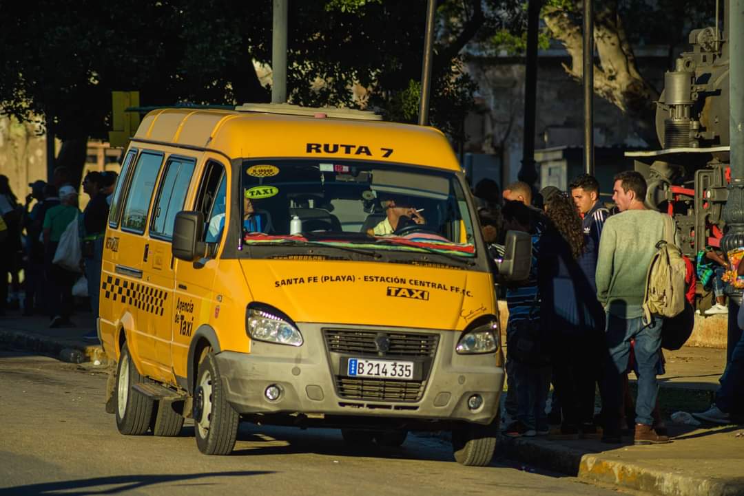 E_RdgzDavila's tweet image. Cuando a inicios de 2019 se pusieron en funcionamiento casi 400 microbuses marca Gazzelles provenientes de la Federación Rusa, no imaginábamos todo lo que vendría después. 

Trabajábamos para que otras provincias también tuvieran igual posibilidad. Otra fue la historia.

#Cuba