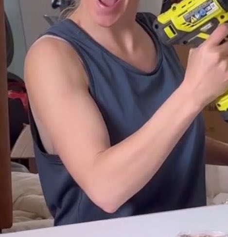 danielle gun-show savre