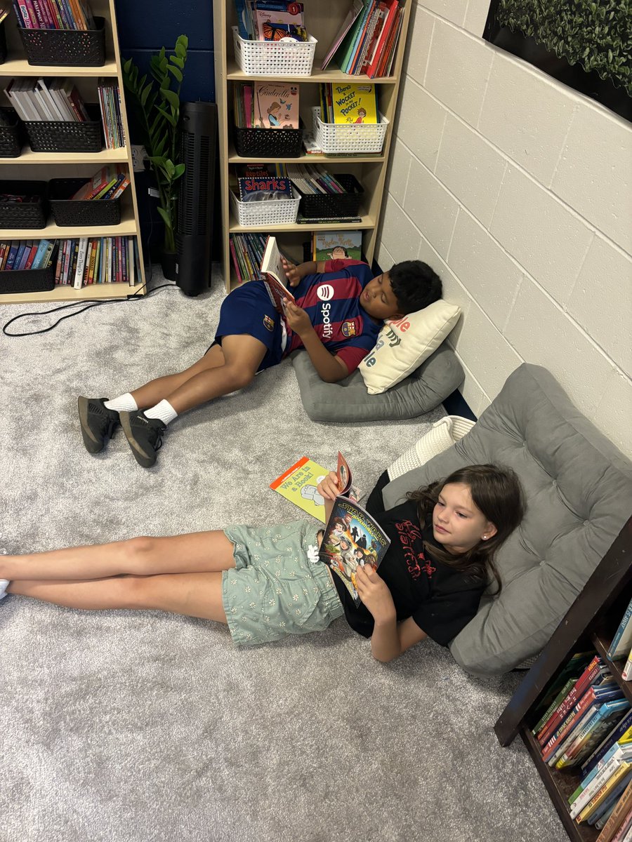 Miss Pellock ♡ tweet media