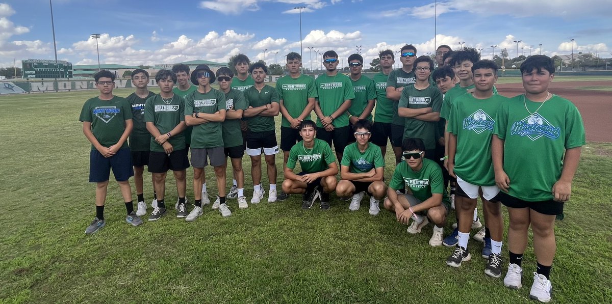 MONTWOOD RAMS BASEBALL\⚾️🏈Coach Romo (@ramsbaseball12) on Twitter photo 👏🏼ACADEMIC HONOR ROLL! Congratulations to the following 29 <a href="/MontwoodHS/">David Herrera</a> 🐏⚾️ on earning all 🅰️ or 🆎 on the First Three Weeks Progress Report. We thank them for being role model student athletes and competing in the classroom and on the field! <a href="/SocorroISD/">Socorro ISD</a> #PROUD. 📚⚾️💪🏻 👏🏼ACADEMIC HONOR ROLL! Congratulations to the following 29 <a href="/MontwoodHS/">David Herrera</a> 🐏⚾️ on earning all 🅰️ or 🆎 on the First Three Weeks Progress Report. We thank them for being role model student athletes and competing in the classroom and on the field! <a href="/SocorroISD/">Socorro ISD</a> #PROUD. 📚⚾️💪🏻