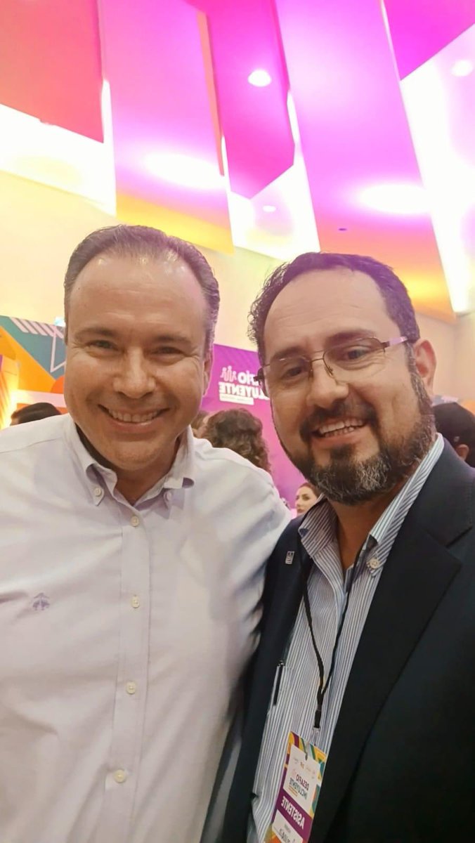AminainTeran's tweet photo. Tuve la oportunidad de acompañar al presidente de @HermosilloGob; @tonoastiazaran y a su directora de la #AMDE; @gertie_agraz, en la Segunda Edición de Desafío Incluyente ‼️ https://t.co/RVmDXqF62O