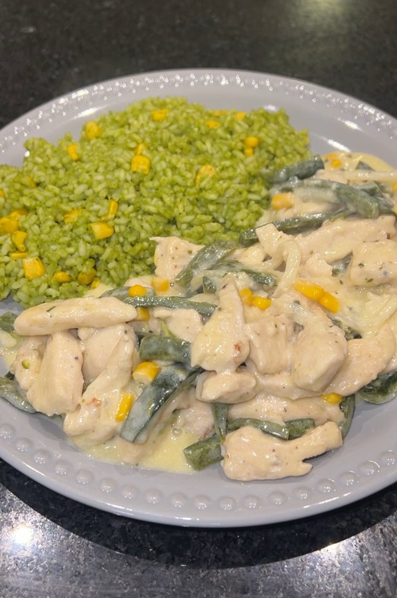 fernandoatiye's tweet photo. ¡Hoy les comparto una receta típica de la comida casera Mexicana que les va a encantar!

Pollo en Crema con Rajas 🇲🇽 https://t.co/4LhKHT0L12