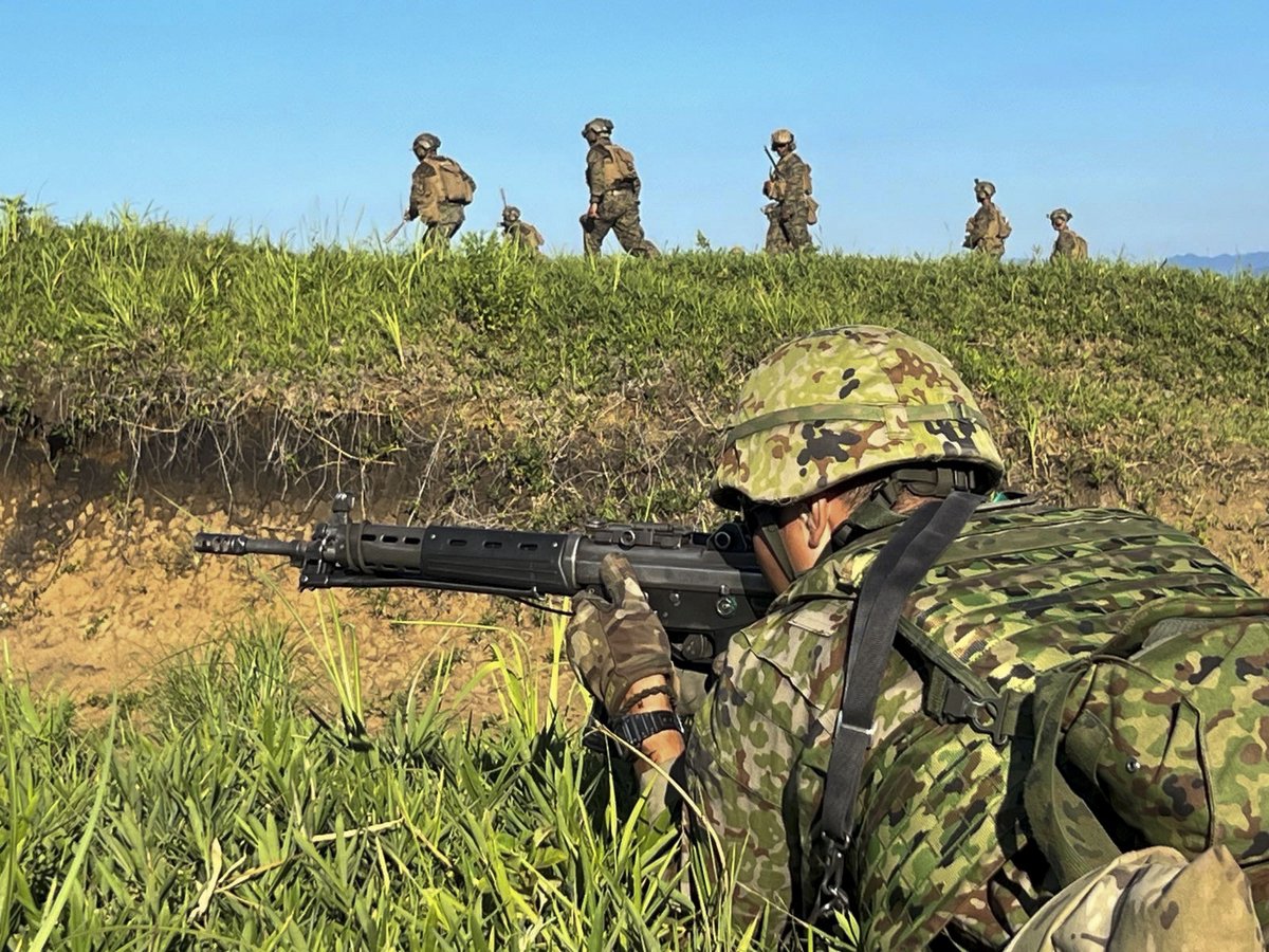 3d_Marine_Div's tweet photo. Our #Marines alongside Japan Ground Self-Defense Force members execute a squad size attack range during #ResoluteDragon24. #RD24 is an annual bilateral exercise in Japan that strengthens the combined capabilities and bilateral interoperability of U.S. Marines and JSDF personnel. https://t.co/EG52pU4U5V