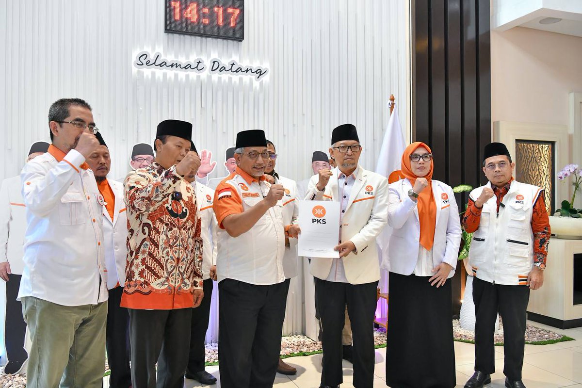 PKSejahtera's tweet image. PKS Umumkan Ruhamaben-Shinta untuk Pilkada Tangsel dan Amarullah-Bonnie untuk Pilkada Tangerang

pks.id/content/pks-um…