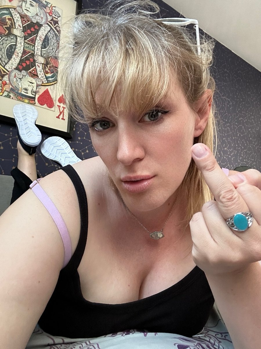 HDmistressHaley's tweet photo. Why don't you start your day by making this goddess happy. I can humiliate you all you want. You're still worthless. Get to sending, simp. 

findom humanatm goddessworship finsubwanted loser beta walletdrain findomaddict feetlover footworship https://t.co/qwqPQRNfxb