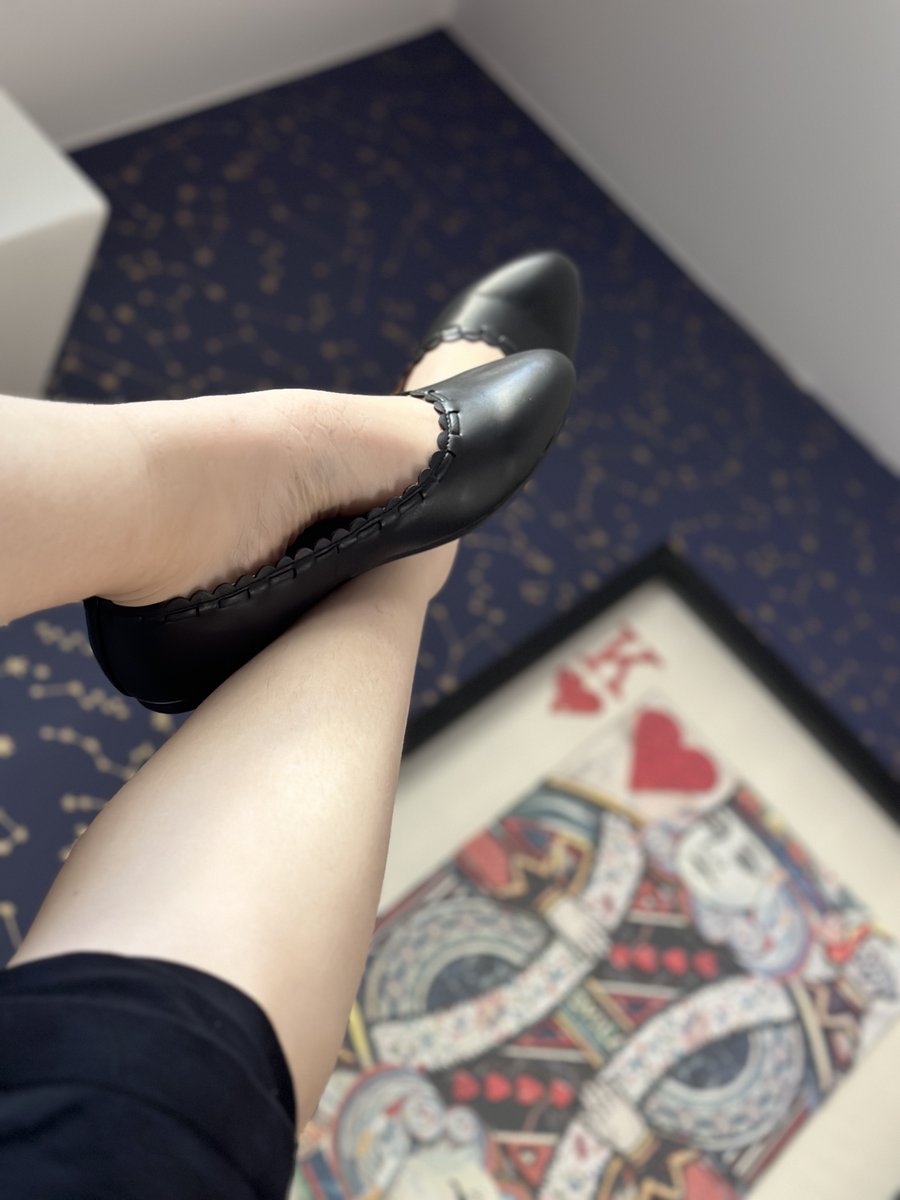HDmistressHaley's tweet photo. Time for a relapse. You just can't keep those hands out of your wallet, huh? That's so hot, keep going. 

findom findomaddict finsubwanted shoeworship flatsworship higharches walletdrain cashcow cashslave humanatm whalesub https://t.co/RgRz75q7M6