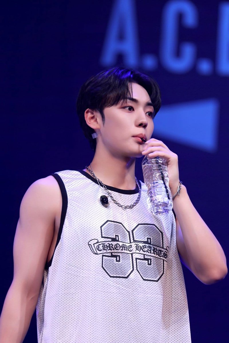 ace7mxco's tweet photo. [X] 24.07.28

[📝]

2024 A.C.E US TOUR REWIND US en Nashville POST❤

➡ https://t.co/5HUW5ltenR

#ACE #에이스
#AceSupernatural
#ACE_US_TOUR #REWIND_US
#ACEinNashville

Cr. @official_ACE7 https://t.co/oAXk1kFcsG