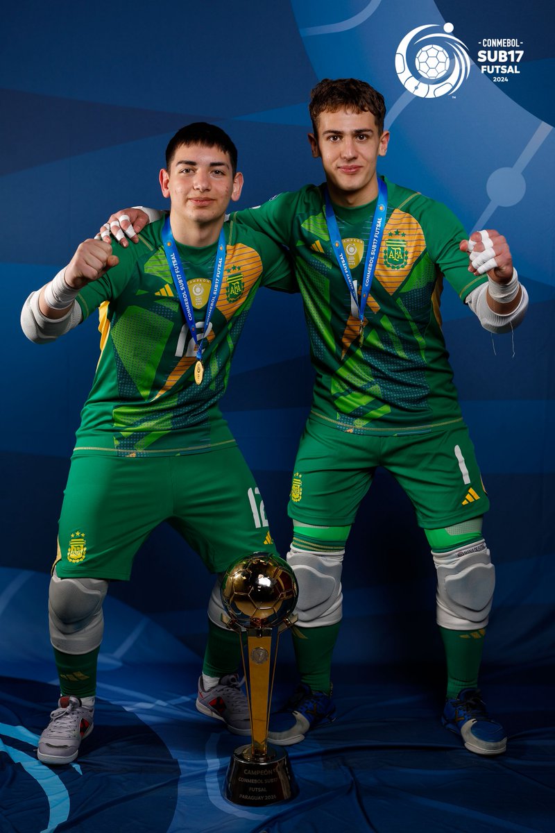 adostoquesfut's tweet photo. 🧐 ¿Listos?

🥳 Acá están los nuevos campeones del #Sub17FS 🏆

🧵 Abrimos hilo…

📸 @CONMEBOL https://t.co/h72BPpKSo2