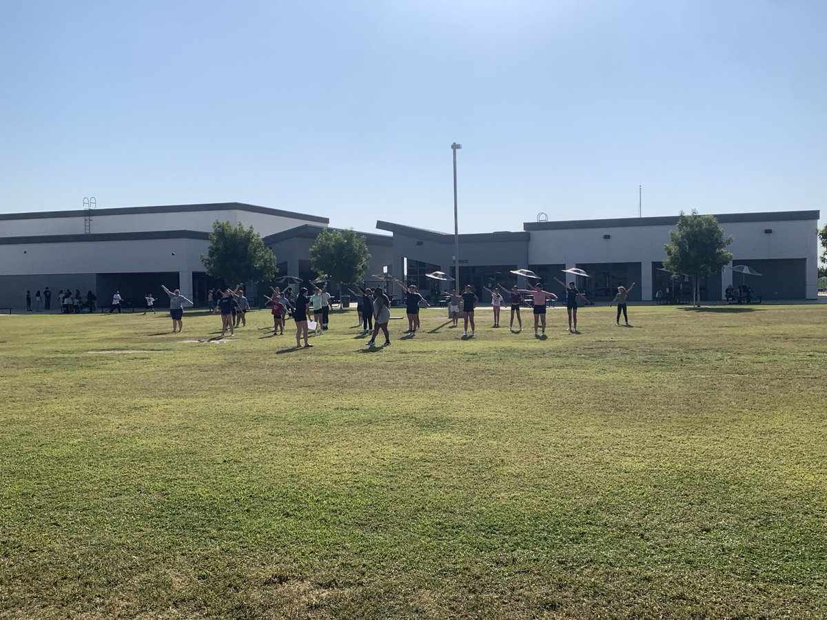 Just wanted to give a shot out to Ms James &amp; Mrs Sanchez ⁦<a href="/SCIABEARS/">SCIA</a>⁩  spirit squad looks amazing!!  A lot of #hardwork put in 💪 #bsdexperience ⁦<a href="/BurtonSchools/">Burton Schools</a>⁩ #burtonrocks #sciabearsspiritsquadrocks!!!!