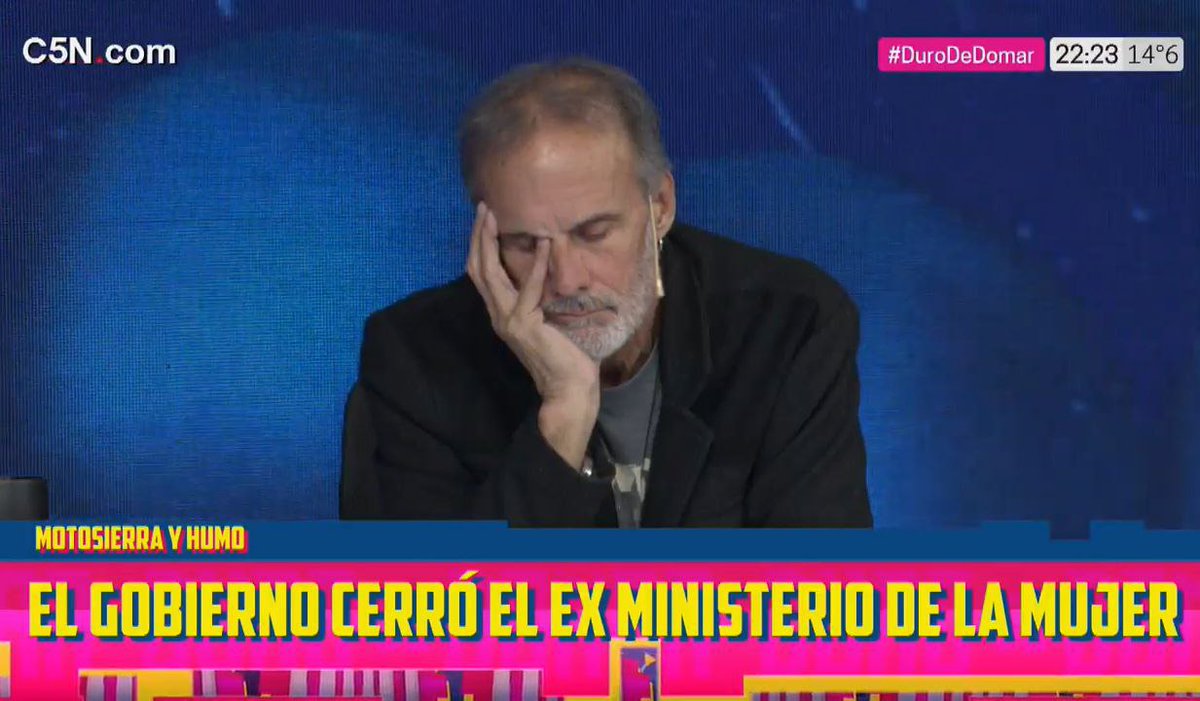 MartinoliJunior's tweet photo. @BenditaOk DIOS Mio!!! Lo que Faltaba el loro dominicano de Wilson,Ya tenemos suficiente con el ñoñoide de Frodolito #BenditoHolograma https://t.co/lY6HarjF83