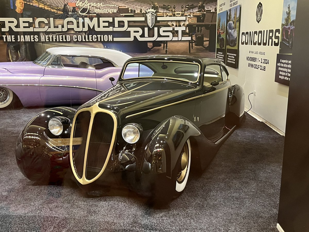 Marco35117419's tweet image. @PapaHetlive @papahetfield81 #Metallica                                                  Does he drive these things or just sit n admire them!?! 😍 #TheWynn #LasVegas