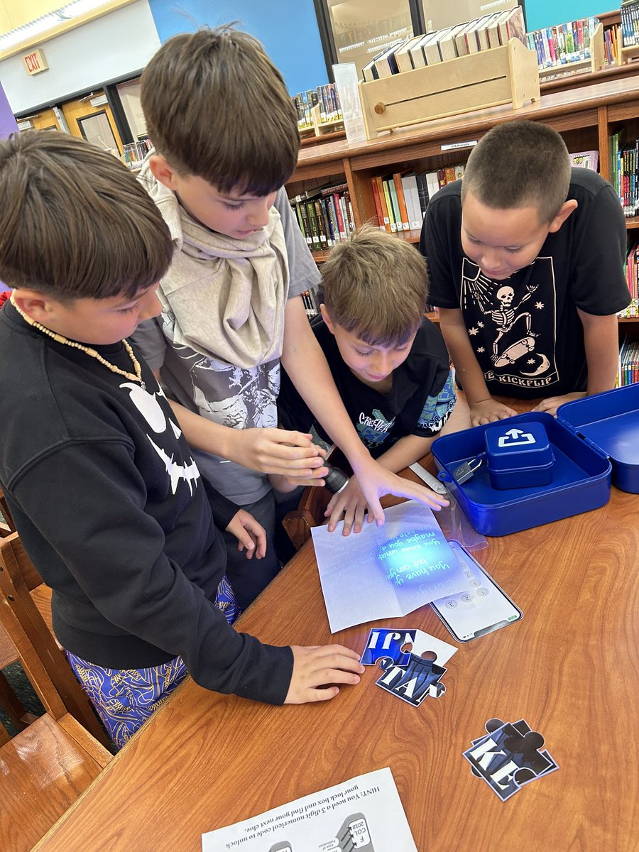 Mrs. Simons ❤️s Books tweet media