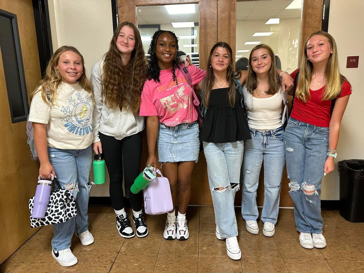 Let me introduce you all to the HJM 2024-2025 yearbook staff!!! 🐻