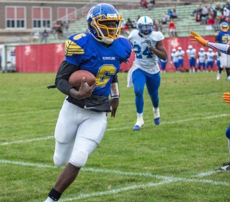 KiseanSmithh's tweet photo. Blessed to receive my first D3 Offer!
@coachbusby22 @johnson_three @jay_disibbio @Dabigman41 @CRK_25_MU @MNCVermilionAth https://t.co/SwoULeN5cD