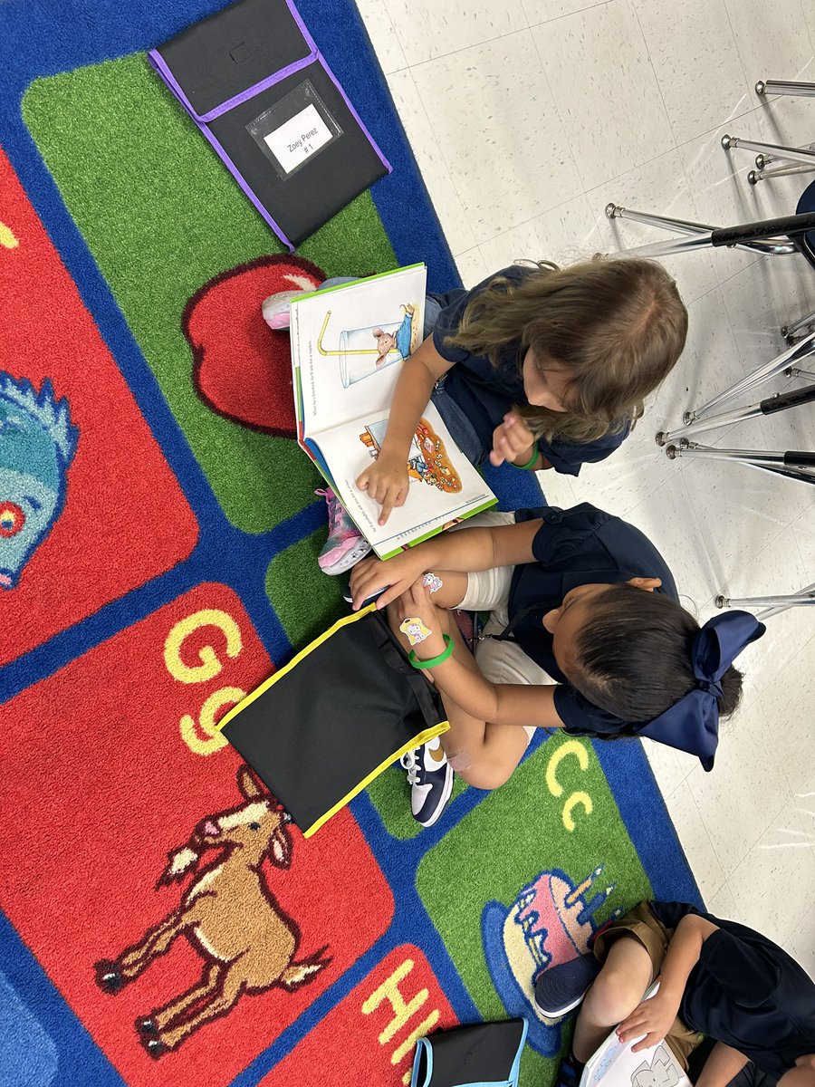 LaceyDye22's tweet photo. Practing elbow to elbow, knee to knee EEKK!! Daily 5  Read to Someone 📚@nisdelemelar @NISDEsparza https://t.co/3VhEeIk4Co