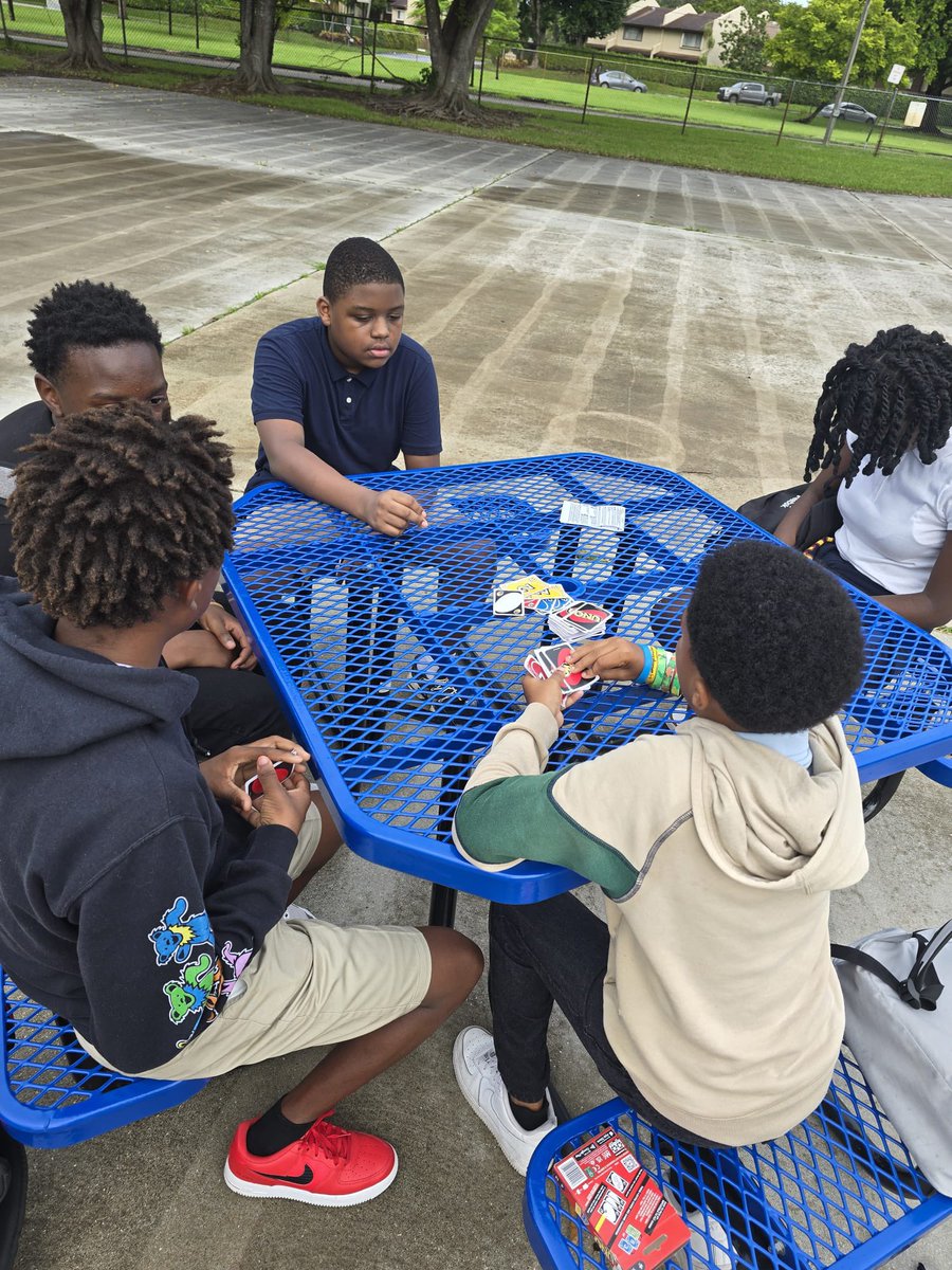 7th graders enjoying the morning with “brain starters” on the patio. “Keep your brain active. Engage your brain. Your brain is the most fantastic machine ever created, and it needs to be exercised.” -Peter Kinderman<a href="/eevans5686/">Mr. Evans</a> <a href="/DrFlem71/">Dr. Jermaine Fleming</a> <a href="/BCPSSantana/">Ricardo Santana</a> <a href="/browardschools/">Broward Schools</a>