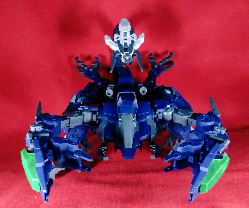 RLiger1's tweet photo. 【プロヴェデル(type-scorpius)】

プロヴェデルの局地戦仕様。

異常なまでに堅牢な装甲を持ち、その上Eシールドまで装備している為、マグマの中でも活動可能。
更に遠近ともに隙の無い武装を施されている。

あと、とにかくデカい！！

#カスタマイズミッションズEX
#スグミッションズコース https://t.co/B6SOAJOPaV