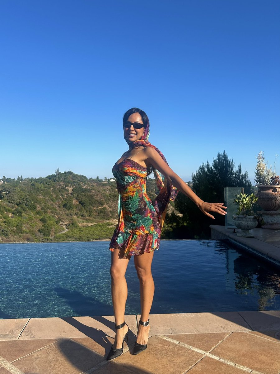 Elizabeth De La Piedra tweet media