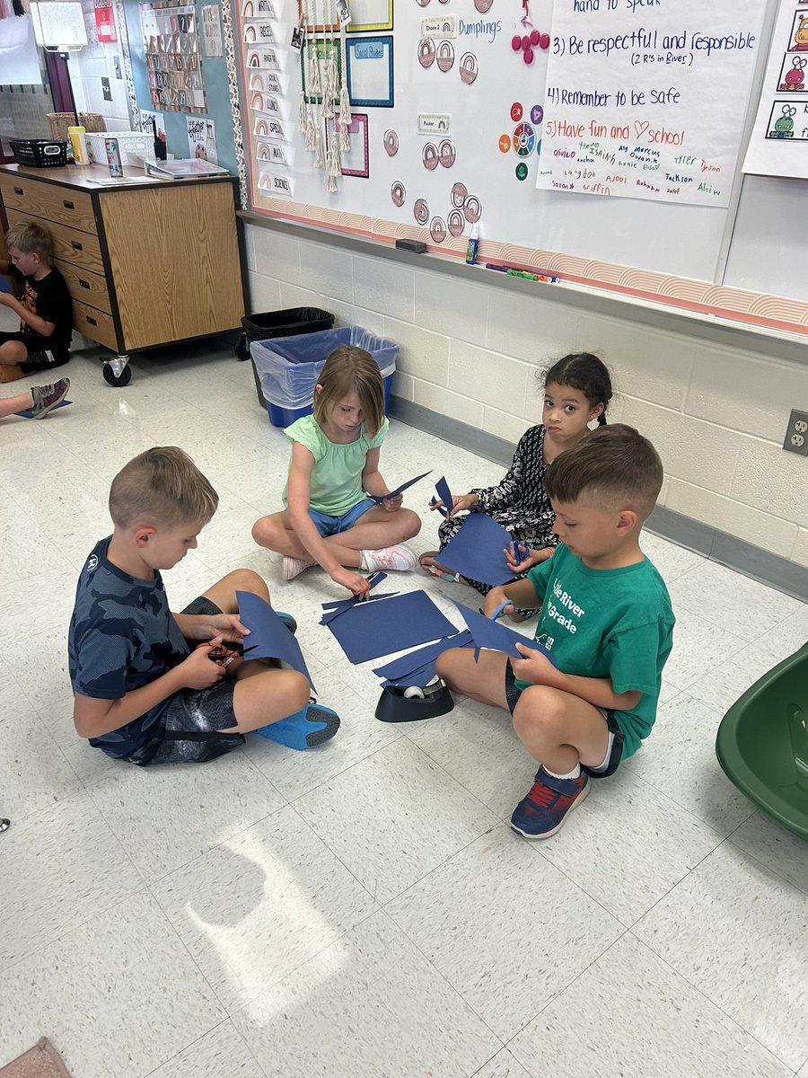 These 2nd graders started off the year showing me their collaboration skills by trying to create the longest paper chain!! <a href="/LittleRiverLCPS/">Little River ES</a> #collaboration